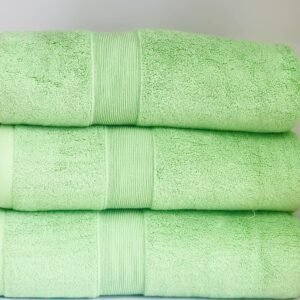 Green lane bath towel